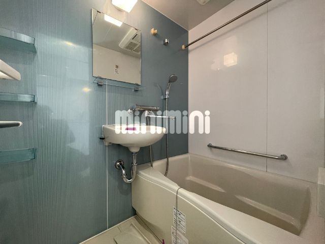 バス・シャワールーム　別号室の参考写真