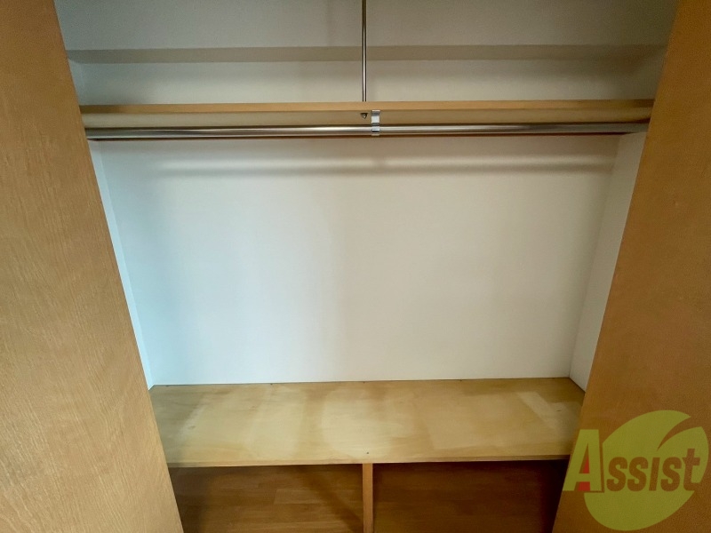 収納　寝室の収納です。部屋がすっきり片付きます。