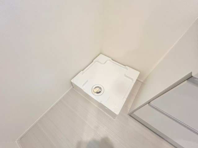 その他設備　嬉しい室内洗濯機置場。これで洗濯機も長持ちしますね。