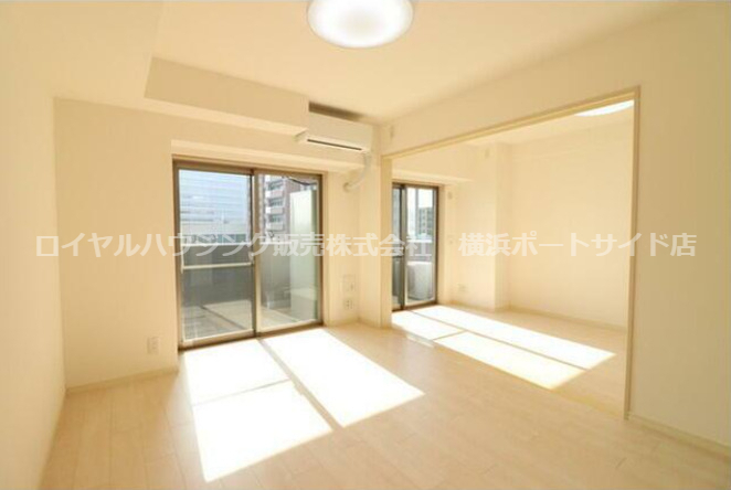 居室・リビング　※同タイプの室内写真になります。