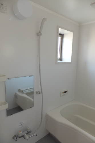 バス・シャワールーム　追い炊き機能付き♪