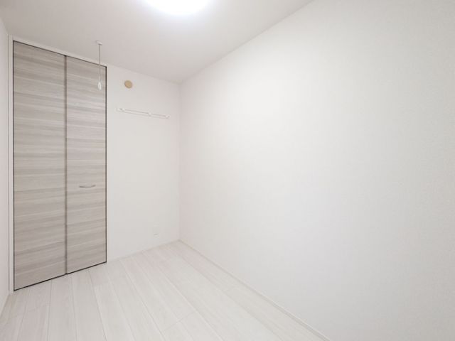 イヴレーア橋本の玄関写真