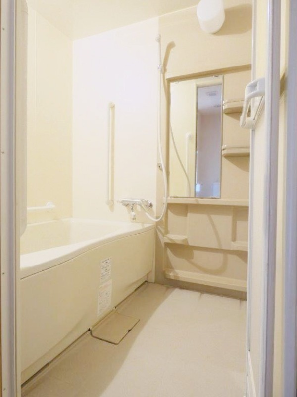 バス・シャワールーム　図面と現状に相違がある場合には現状を優先