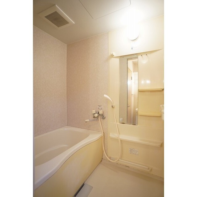 バス・シャワールーム　清潔感のあるバスルーム♪