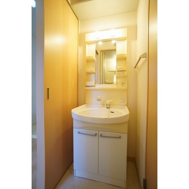 洗面設備　便利な洗髪洗面化粧台♪