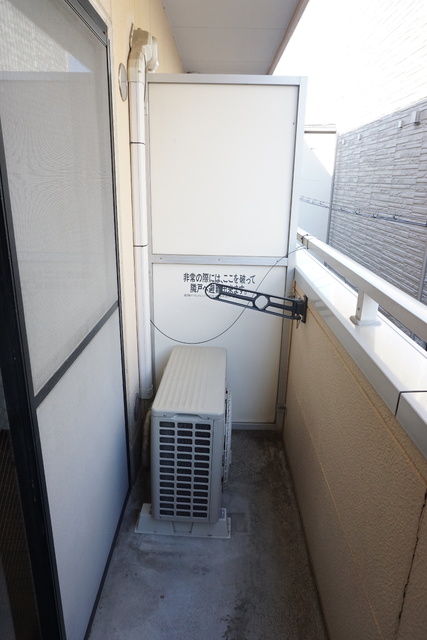 バルコニー　★バルコニーでは洗濯物が干せます★※同タイプ参考写真