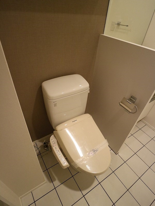 トイレ　※別号室の参考写真です。