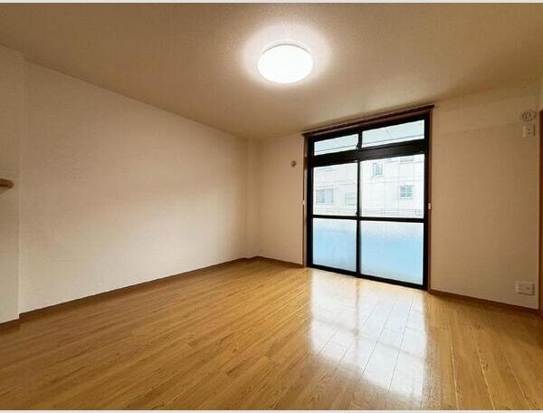 居室・リビング　名古屋で一番初期費用の安い賃貸専門の不動産会社です(^^)