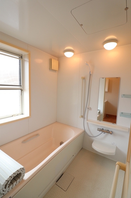 バス・シャワールーム　日々の疲れを癒すお風呂です♪
