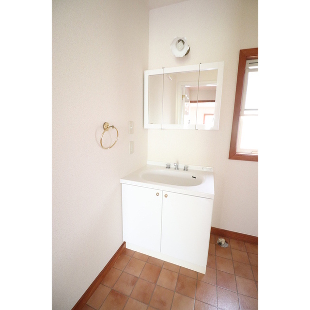 洗面設備　忙しい朝には欠かせない洗面所です♪