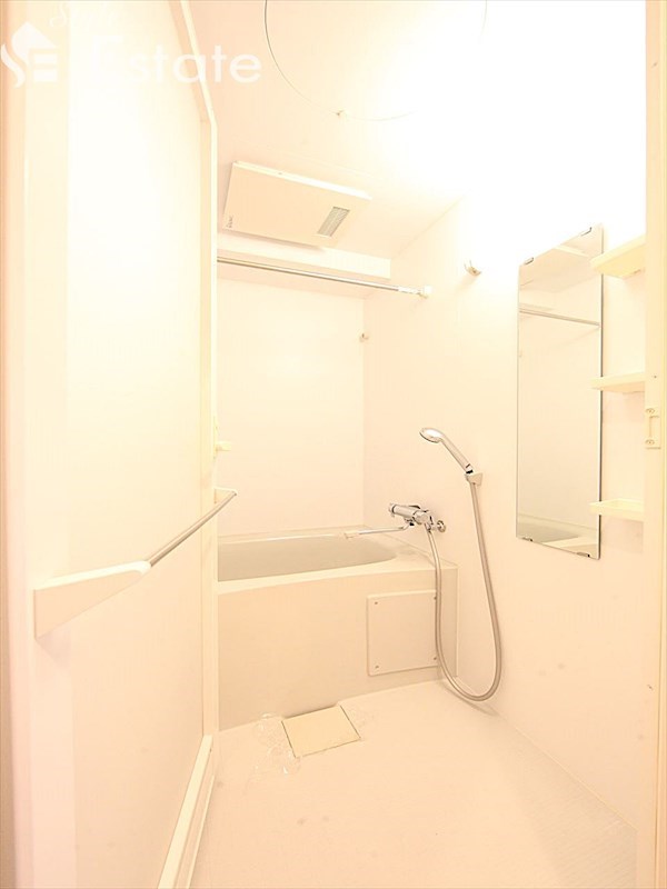 バス・シャワールーム　バスルーム