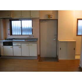 キッチン　ガスコンロ・室内洗濯機置場