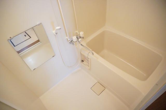 バス・シャワールーム　浴室
