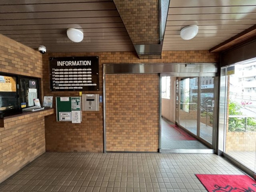 エントランス　エントランス