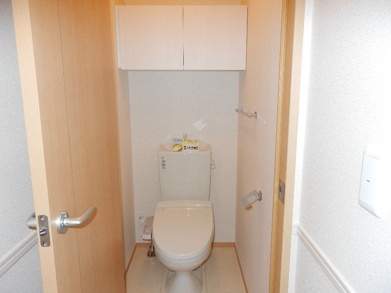 トイレ　温水洗浄便座