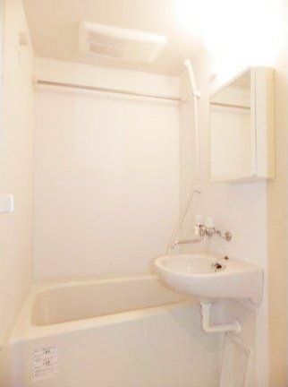 バス・シャワールーム　洗面