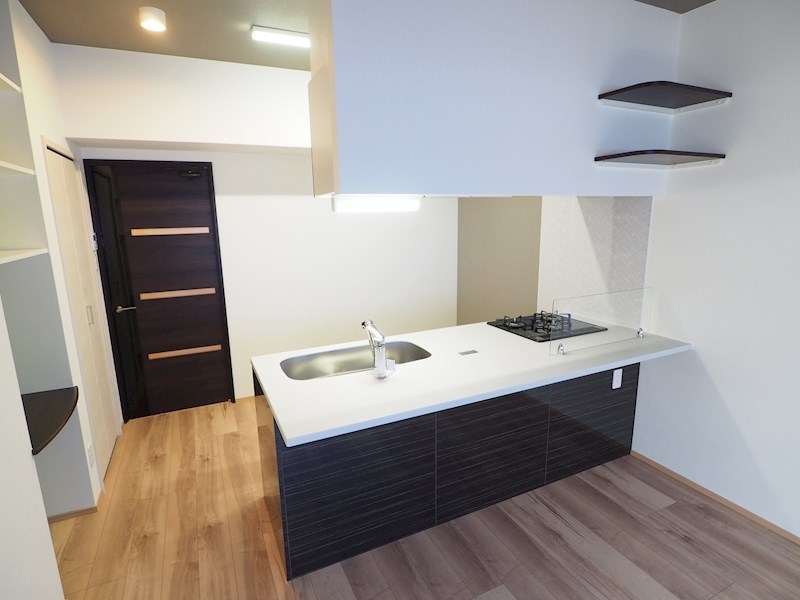 キッチン　カウンターキッチン・3口コンログリル