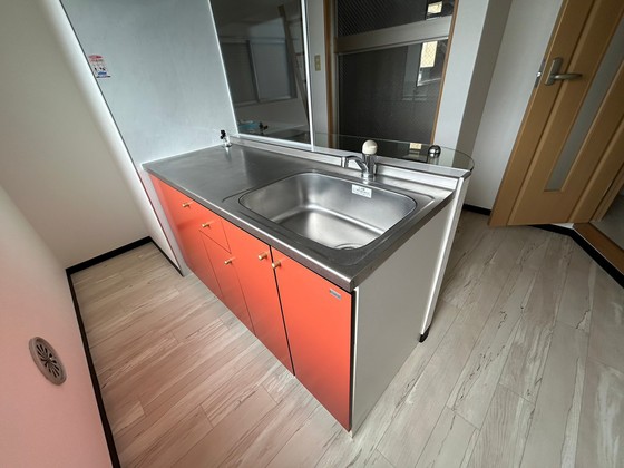 キッチン　※別部屋の写真です