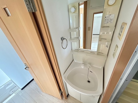 洗面設備　※別部屋の写真です