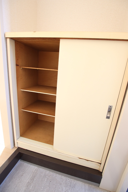 玄関　玄関をすっきり使えるシューズボックス☆【別室参考写真】