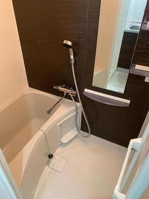 バス・シャワールーム　バスルーム