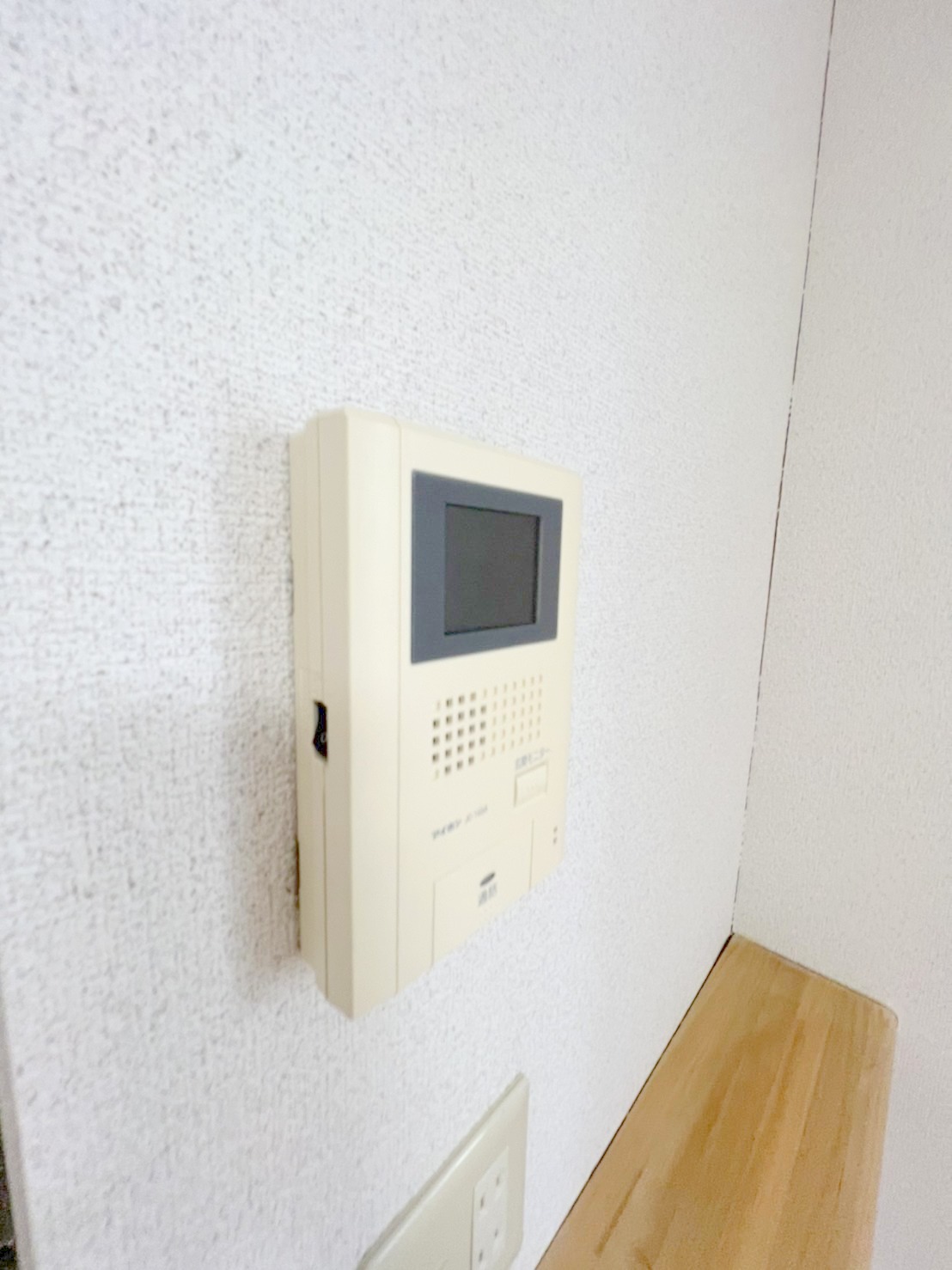 セキュリティ　来客の顔が見えて安心！TVモニターホン付きです♪