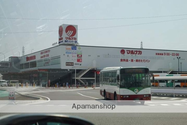 スーパー　マルナカインター店（スーパー）まで429m