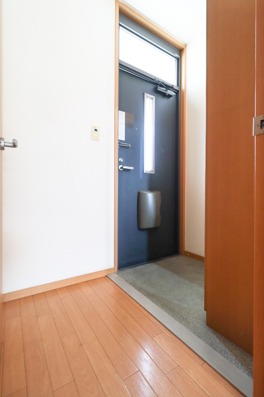 玄関　図面と現状に相違がある場合には現状を優先