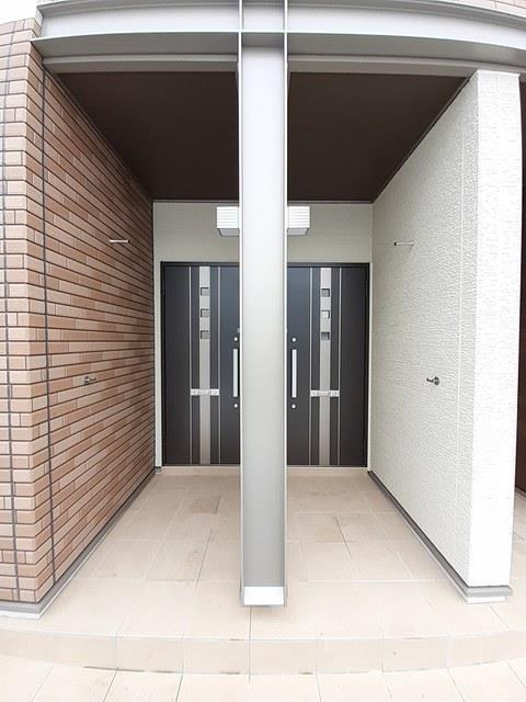 居室・リビング　エントランス