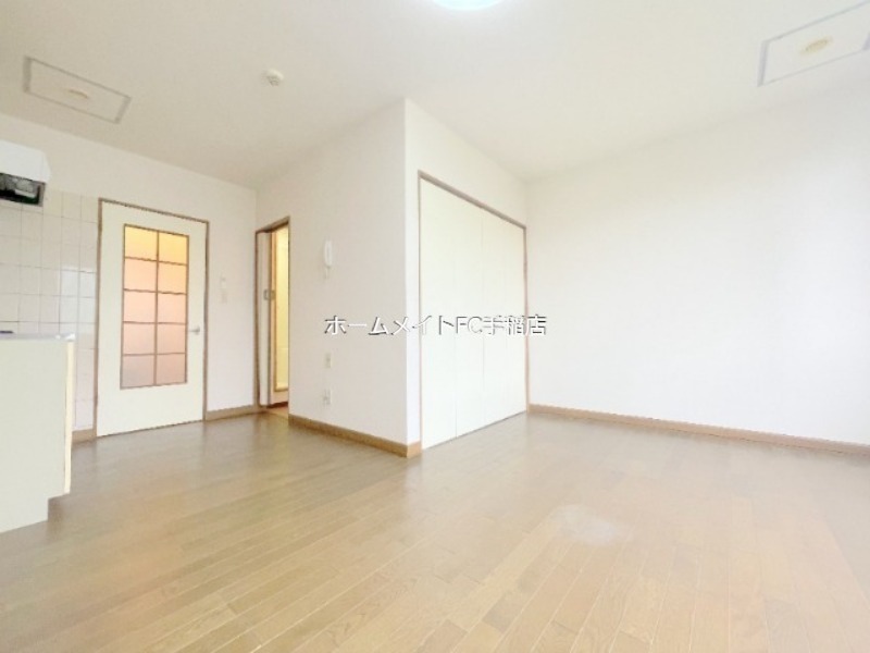 居室・リビング　明るく広々リビングスペース♪