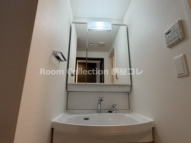 洗面設備　同物件他部屋写真 反転の場合有現況優先