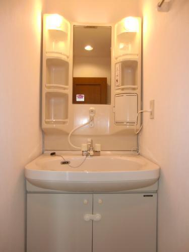 洗面設備　別部屋の参考写真です