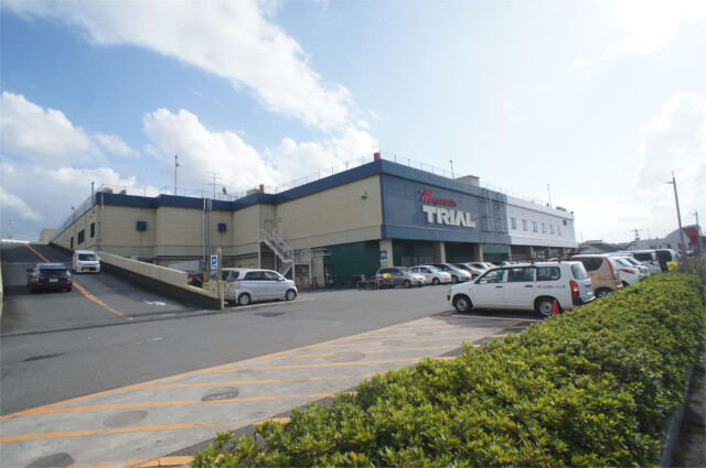 ショッピングセンター　メガセンタートライアル（ショッピングセンター）まで800m