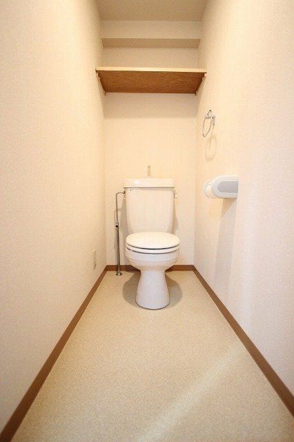 トイレ　別号室写真