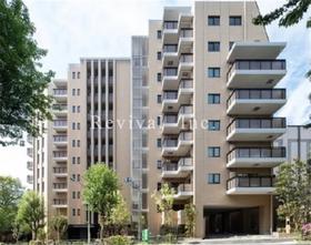 建物外観　重厚感ある佇まいはパークハウスシリーズならでは