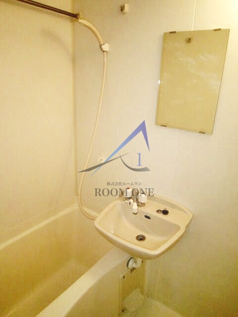 バス・シャワールーム　お風呂です。