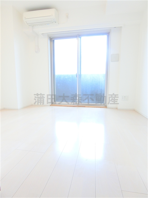 居室・リビング　東向きの洋室6帖