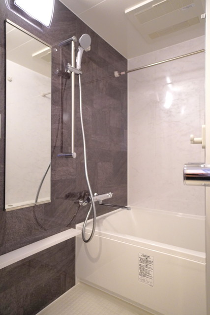 バス・シャワールーム　※写真は同タイプ住戸です。