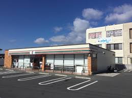 コンビニ　セブンイレブン草津志那中店（コンビニ）まで672m