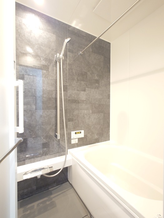 バス・シャワールーム　浴室暖房換気乾燥機付き