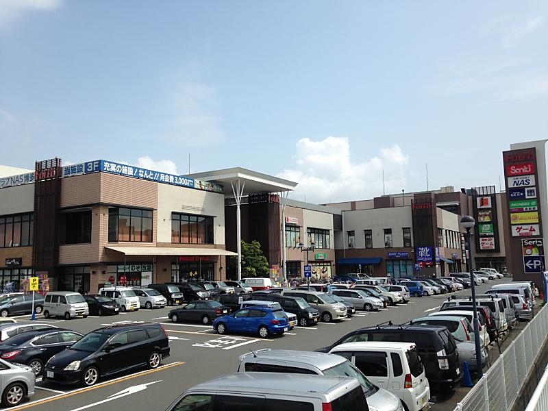 スーパー　Seria(セリア) フォレオ博多店（スーパー）まで525m