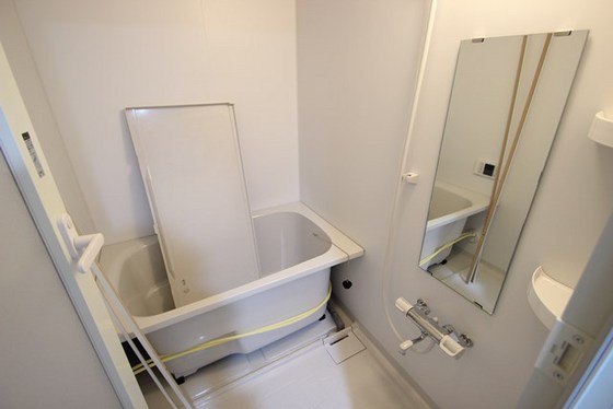 バス・シャワールーム　※別部屋の写真です