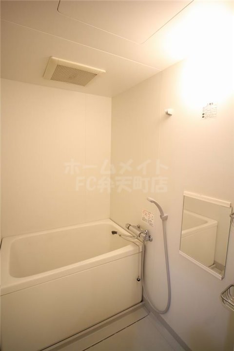 バス・シャワールーム　お風呂で日々の疲れを落としましょう