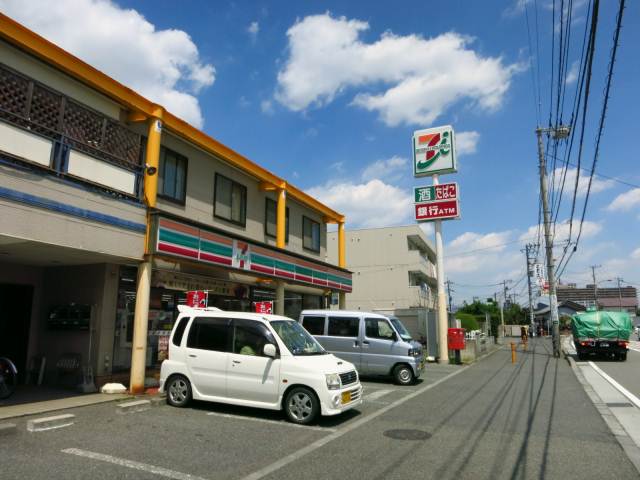 コンビニ　セブンイレブン（コンビニ）まで355m