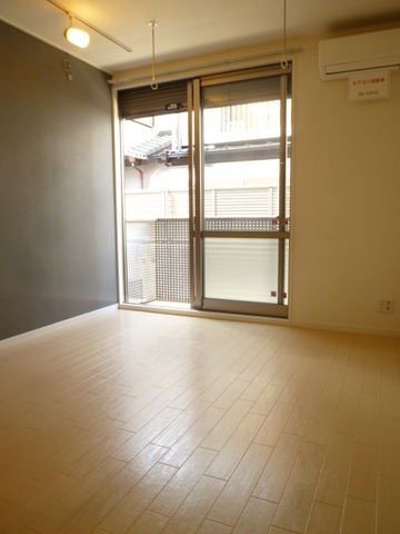 居室・リビング　アクセントクロスになっております。