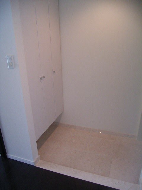 玄関　同タイプのお写真です