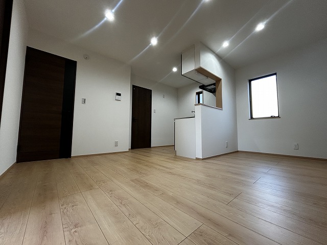 居室・リビング　リビング約11.3帖　　お洒落な室内空間