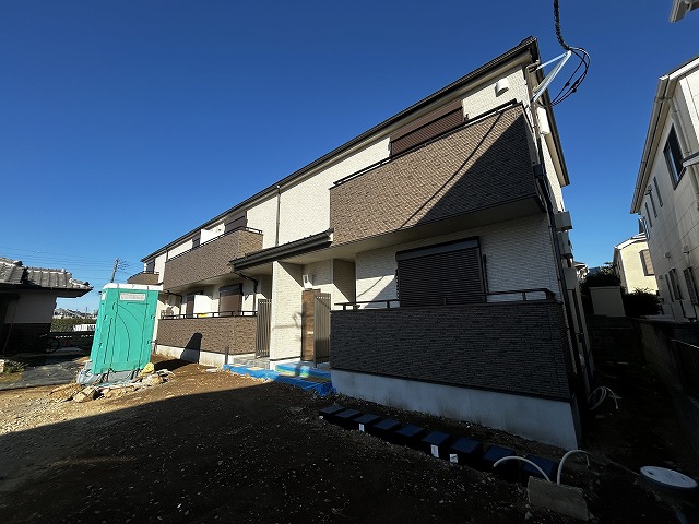 建物外観　新築アパート募集開始　すぐ内覧出来ます。