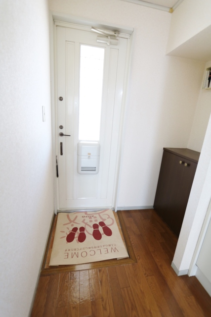 玄関　下駄箱つき♪