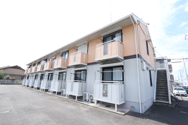 建物外観　☆周辺施設充実の立地☆